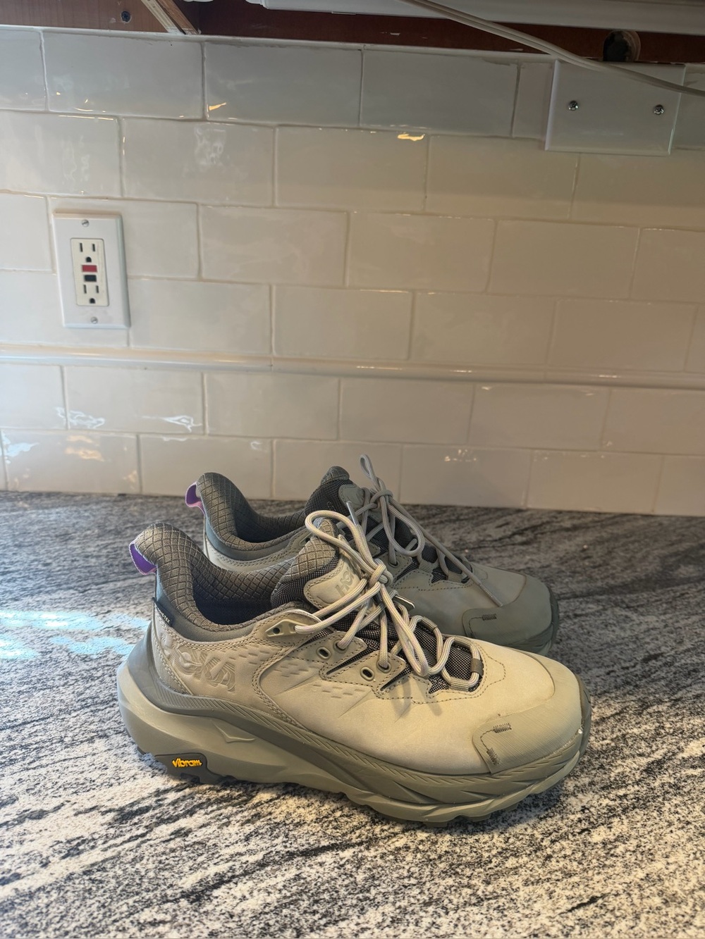 Women’s Hoka Kaha 2 Low GTX Size 7.5